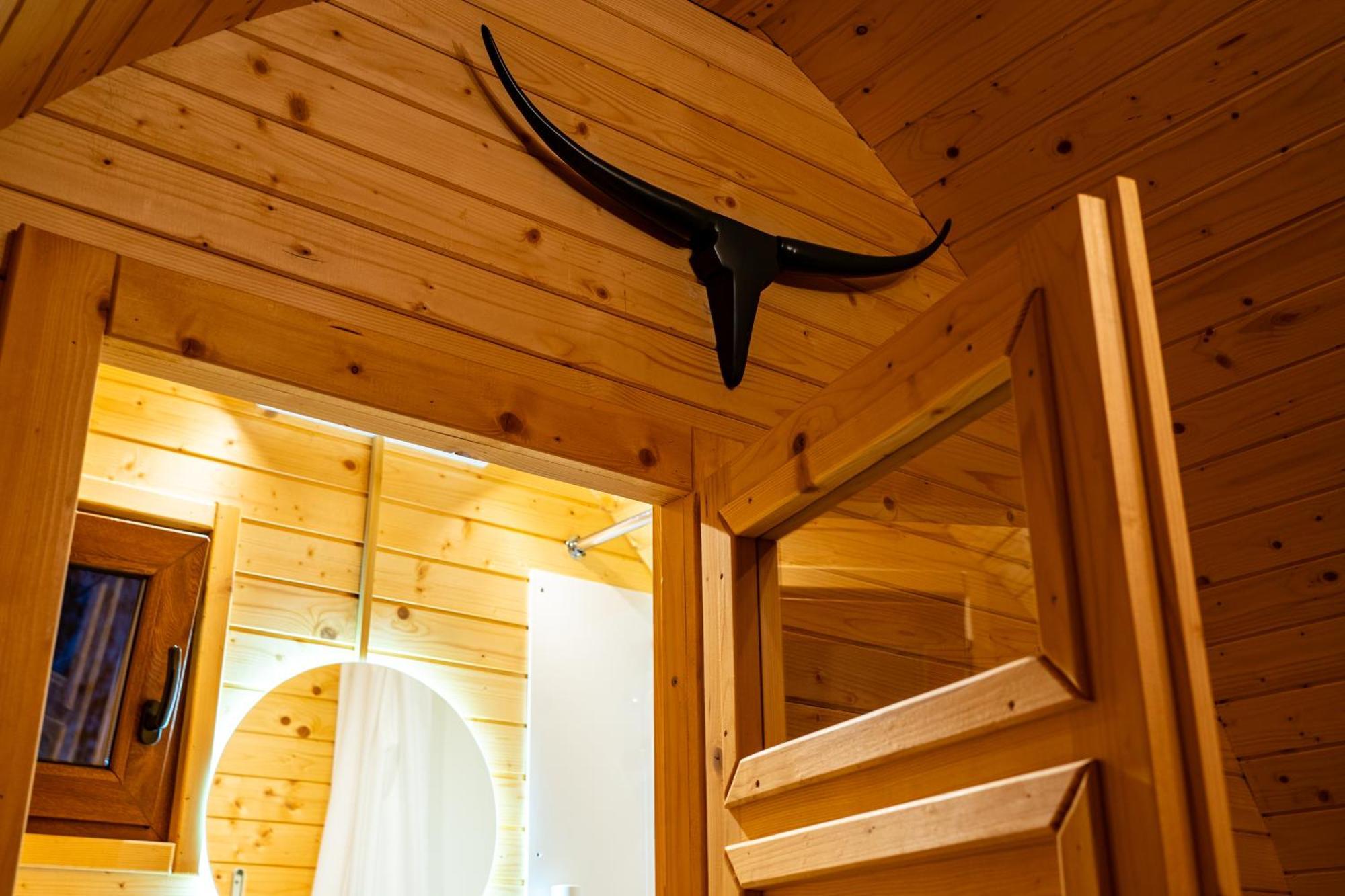 Glamp In Style Pods Resort Bran  Dış mekan fotoğraf