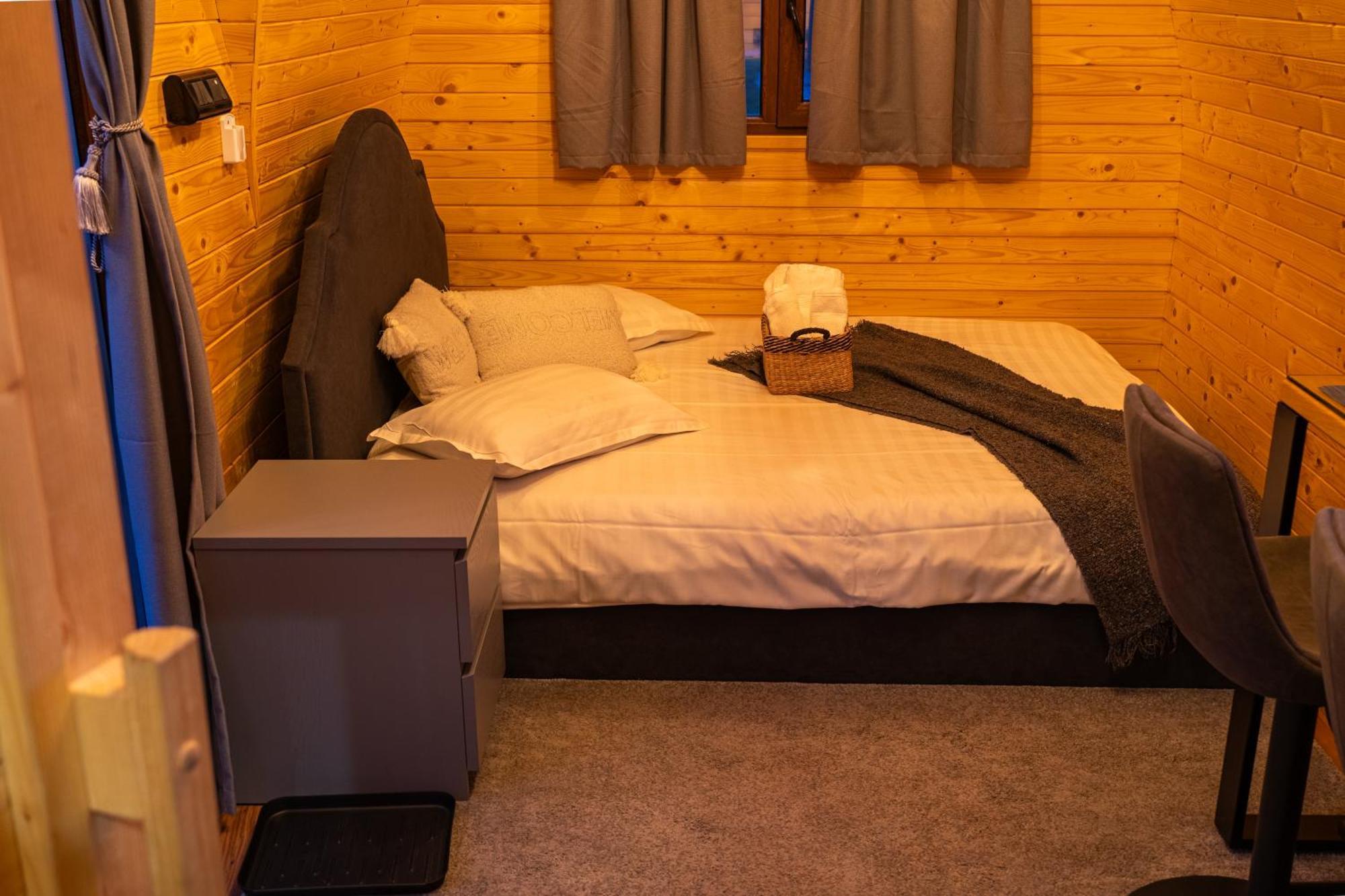 Glamp In Style Pods Resort Bran  Dış mekan fotoğraf