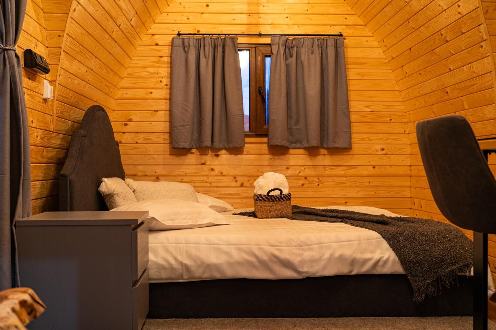 Glamp In Style Pods Resort Bran  Dış mekan fotoğraf