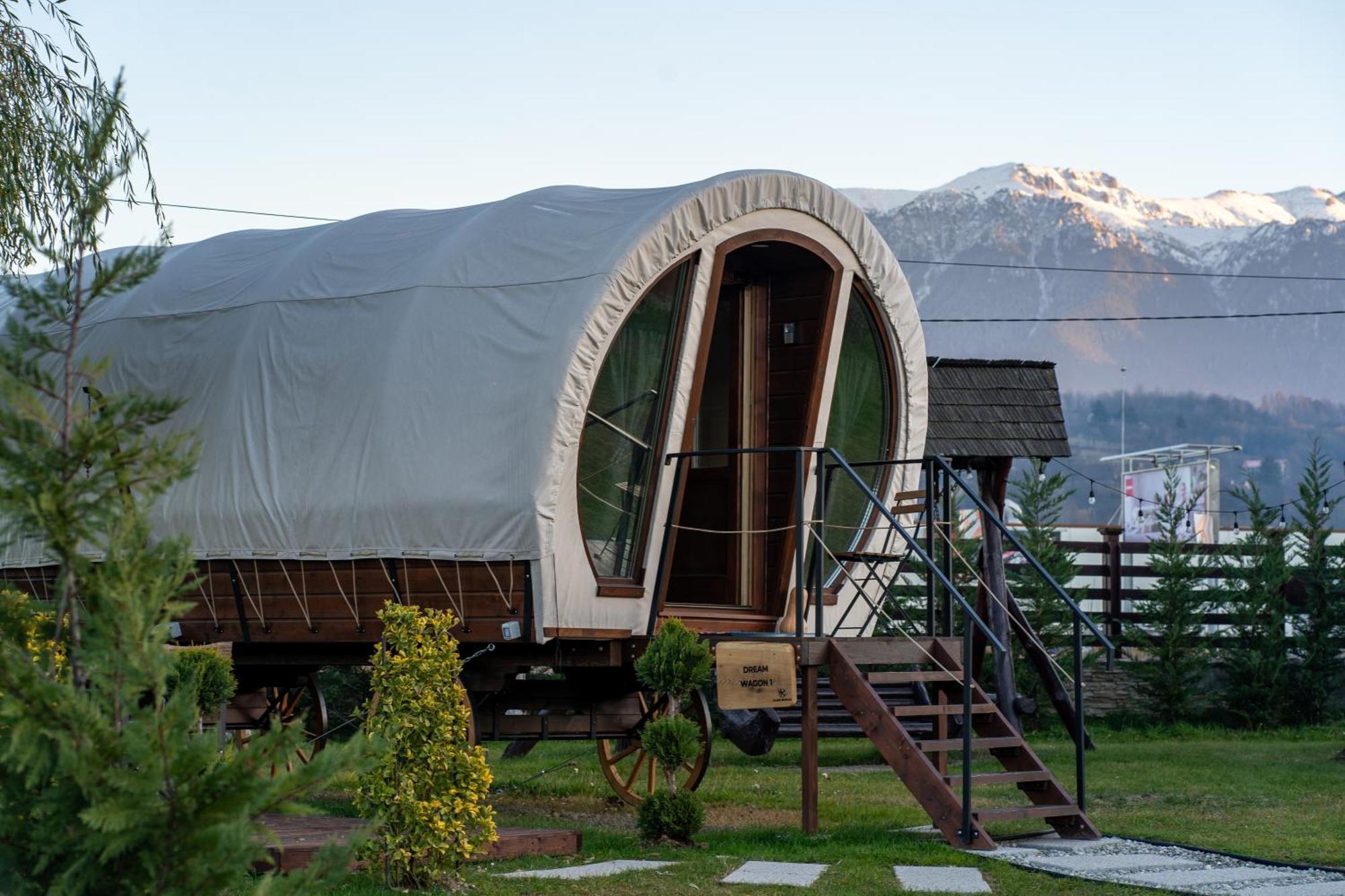 Glamp In Style Pods Resort Bran  Dış mekan fotoğraf
