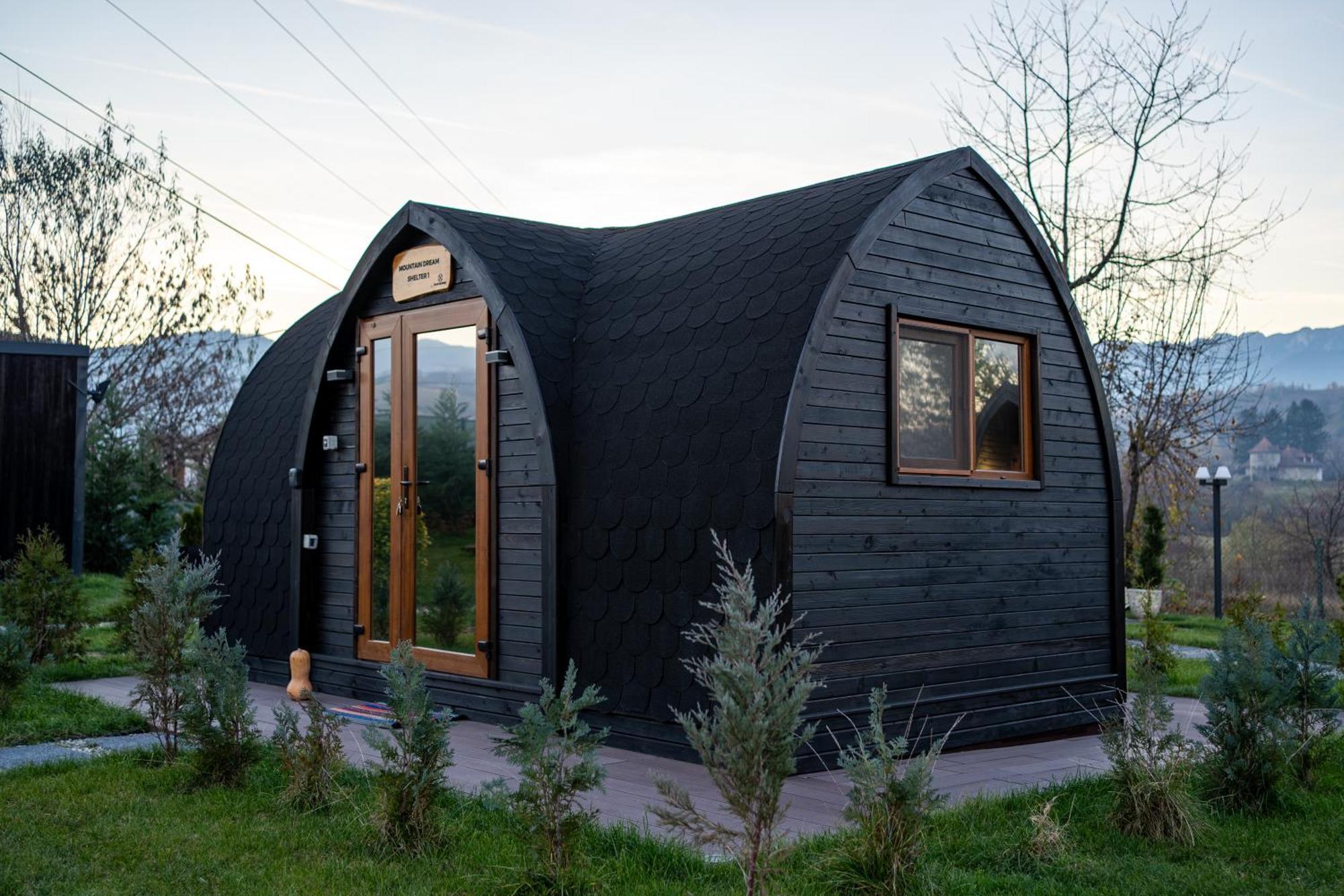 Glamp In Style Pods Resort Bran  Dış mekan fotoğraf