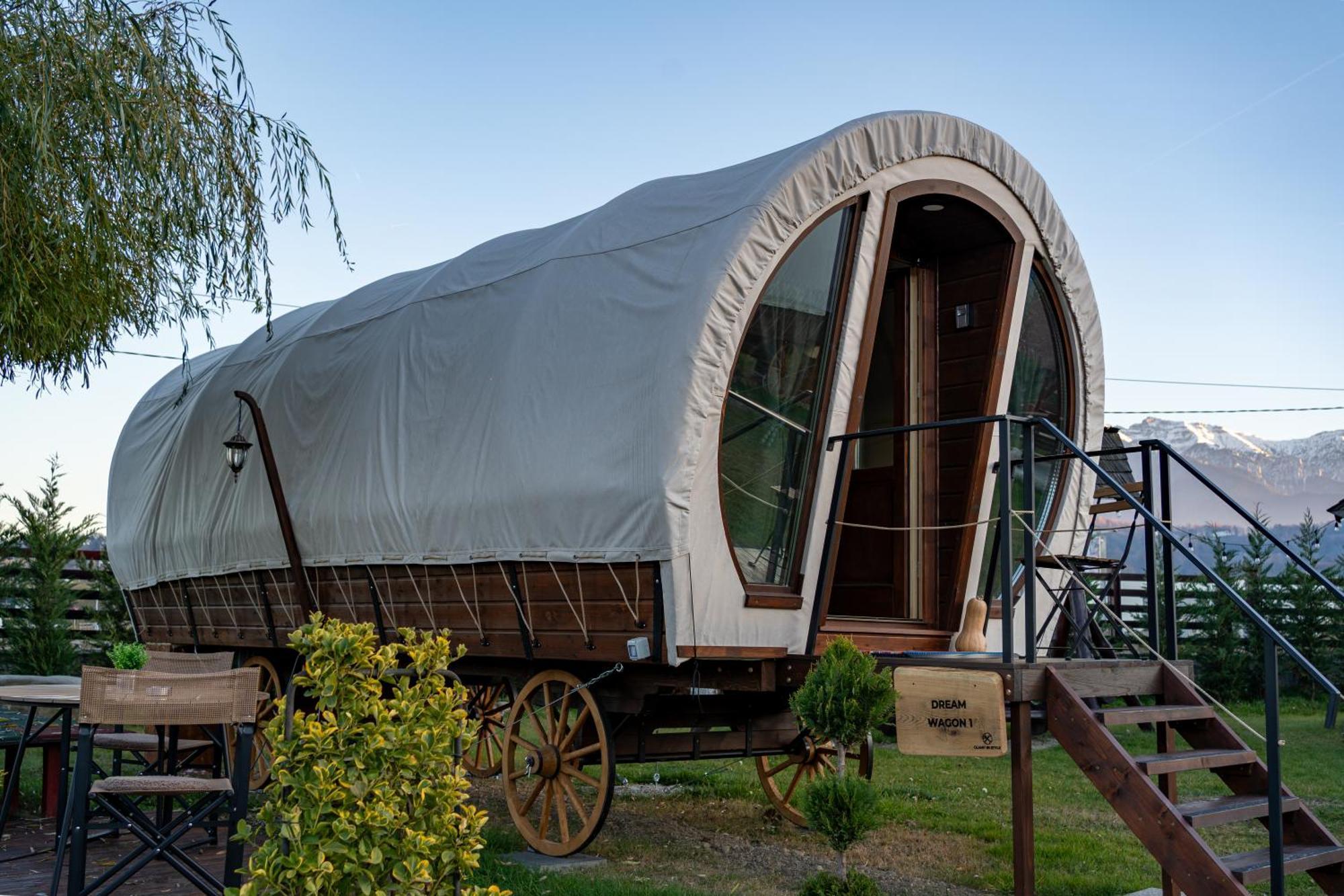 Glamp In Style Pods Resort Bran  Dış mekan fotoğraf