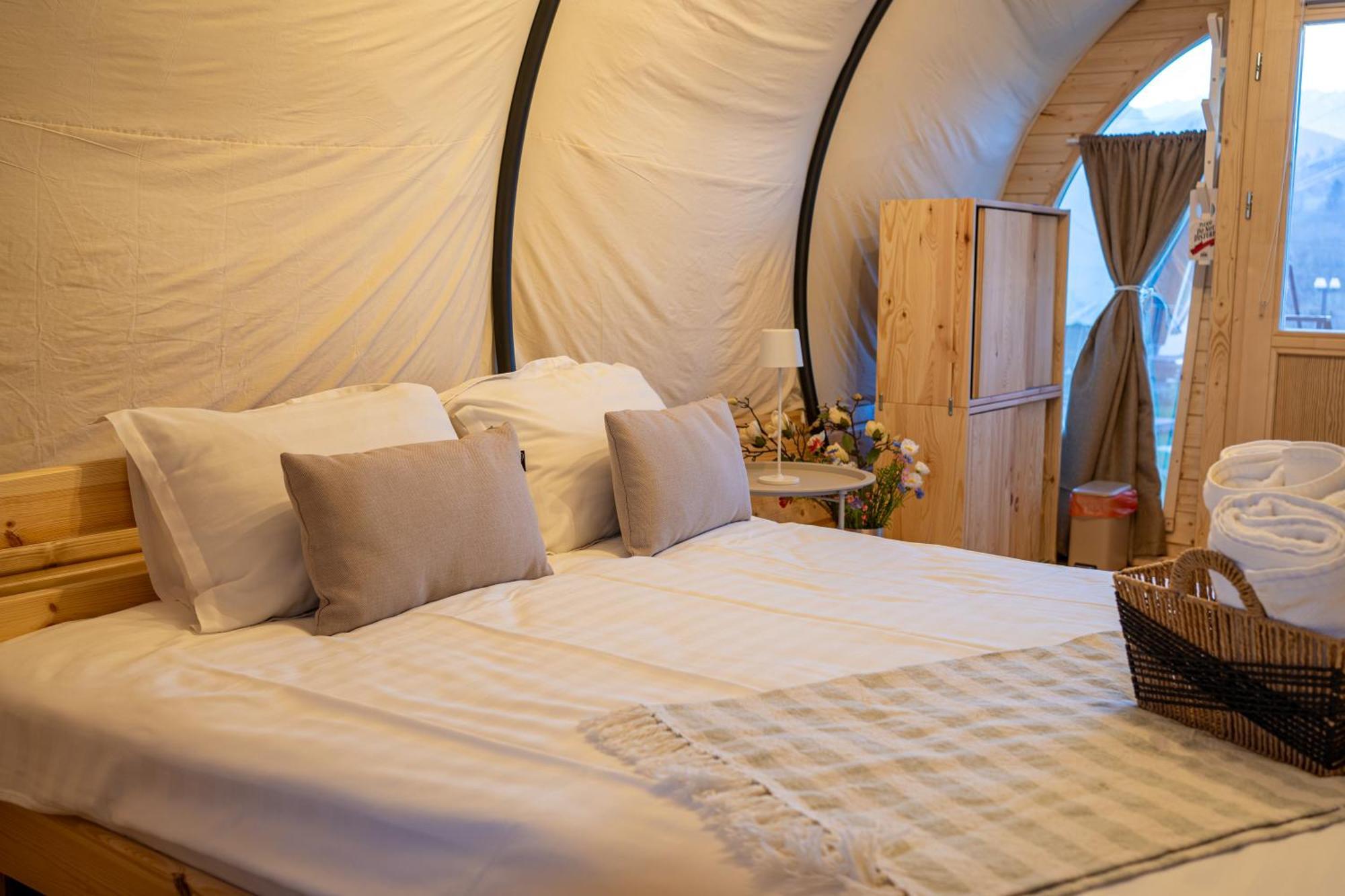 Glamp In Style Pods Resort Bran  Dış mekan fotoğraf